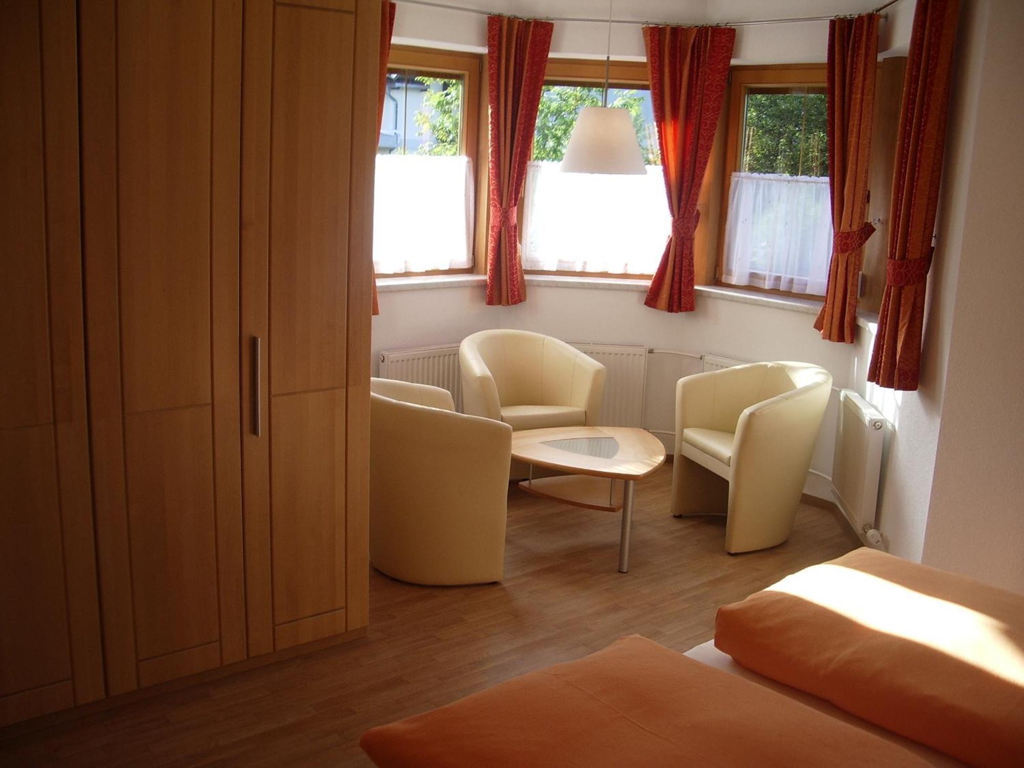 Haus Peter Schiestl Apartment Zell am Ziller Ngoại thất bức ảnh